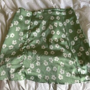 Green and white flower skirt #Y2K